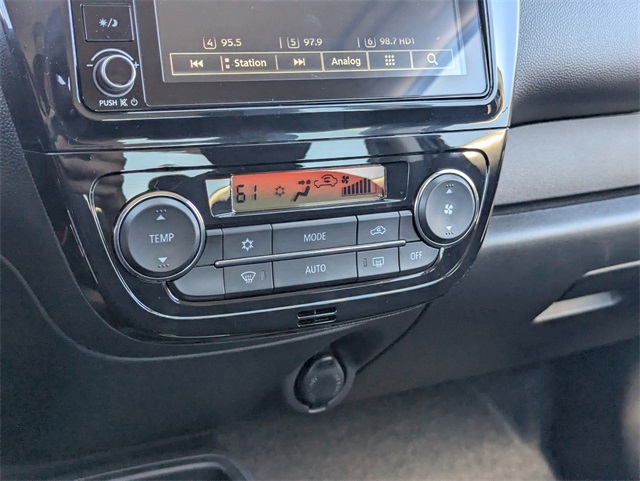 Vehicle image 17 of 20