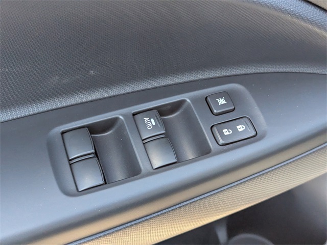 Vehicle image 15 of 20