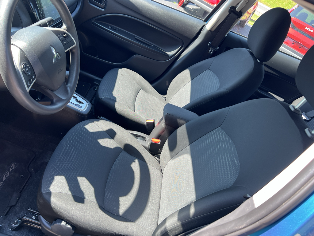Vehicle image 11 of 14