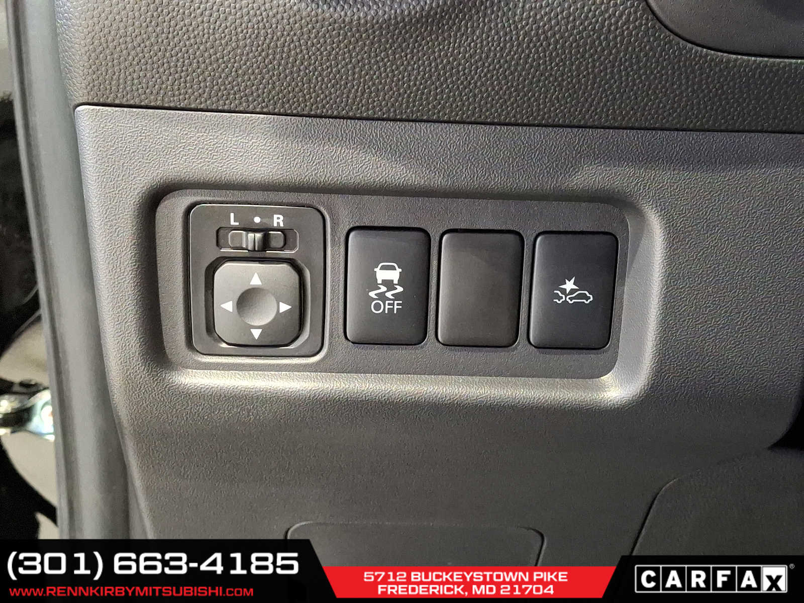 Vehicle image 14 of 19