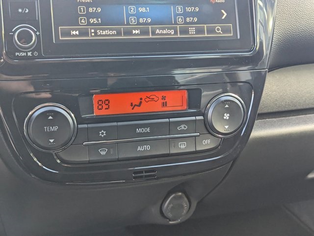 Vehicle image 20 of 29