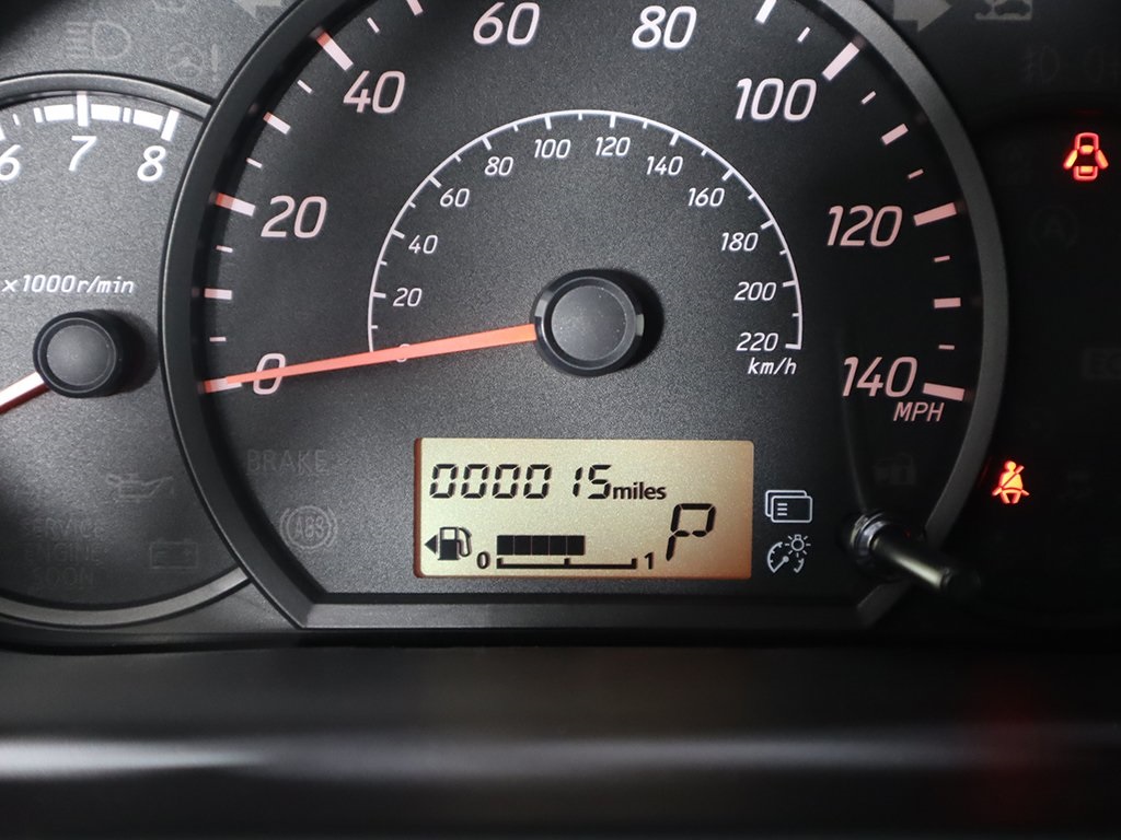 Vehicle image 33 of 39