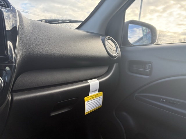Vehicle image 23 of 30