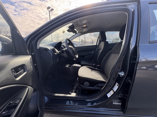 Vehicle image 9 of 30