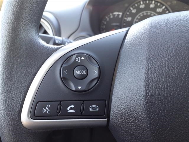 Vehicle image 13 of 26