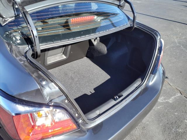 Vehicle image 21 of 26