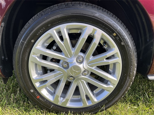 Vehicle image 9 of 25