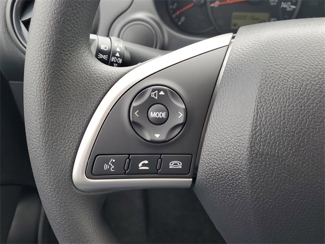 Vehicle image 24 of 30