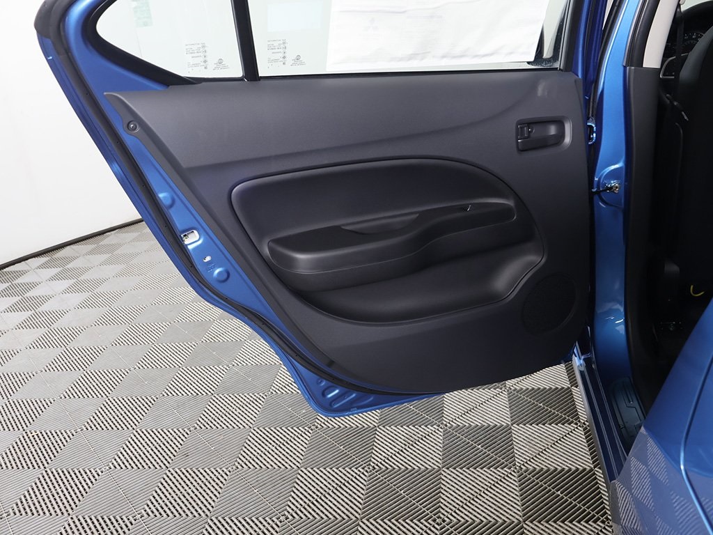 Vehicle image 22 of 43