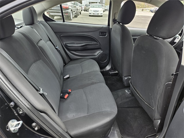 Vehicle image 15 of 31