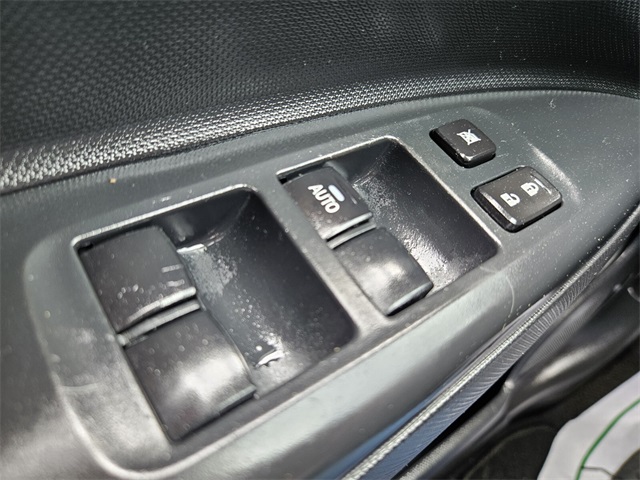 Vehicle image 30 of 31