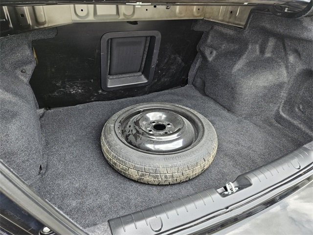Vehicle image 12 of 31