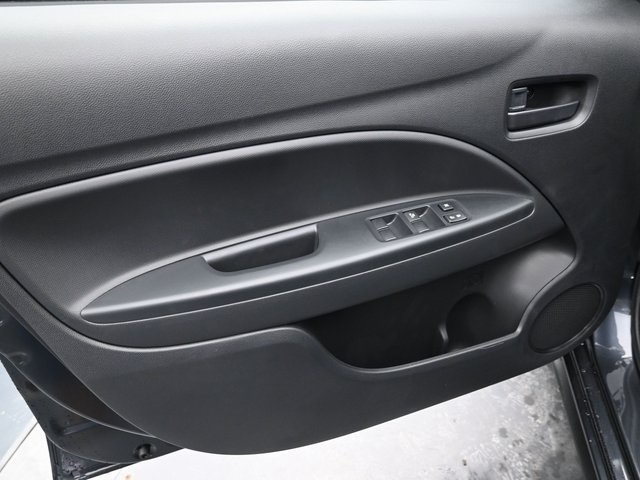 Vehicle image 18 of 33