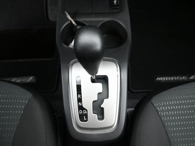 Vehicle image 21 of 33