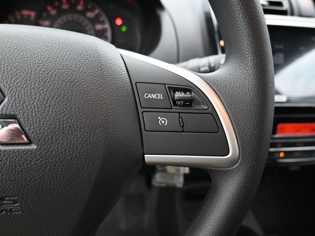 Vehicle image 27 of 33