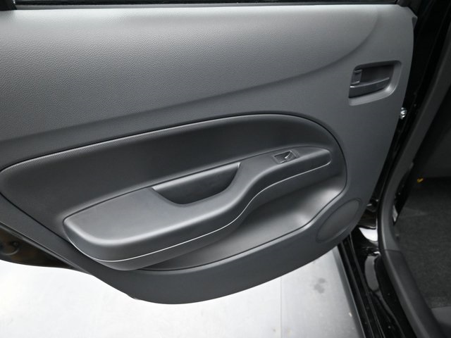 Vehicle image 16 of 33