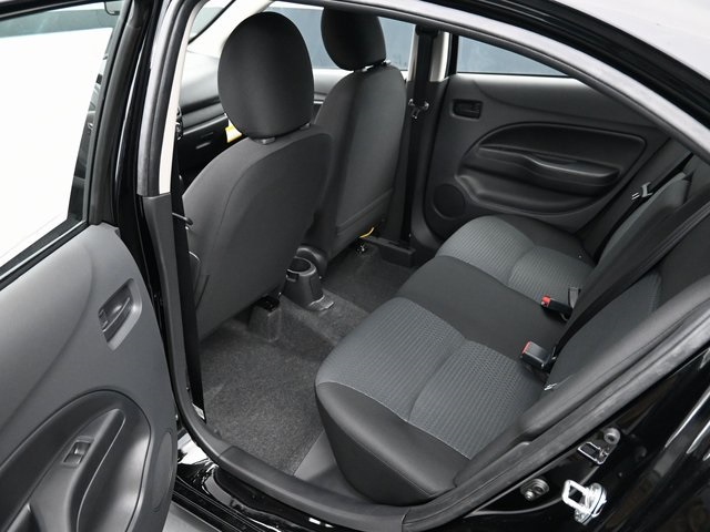 Vehicle image 31 of 33