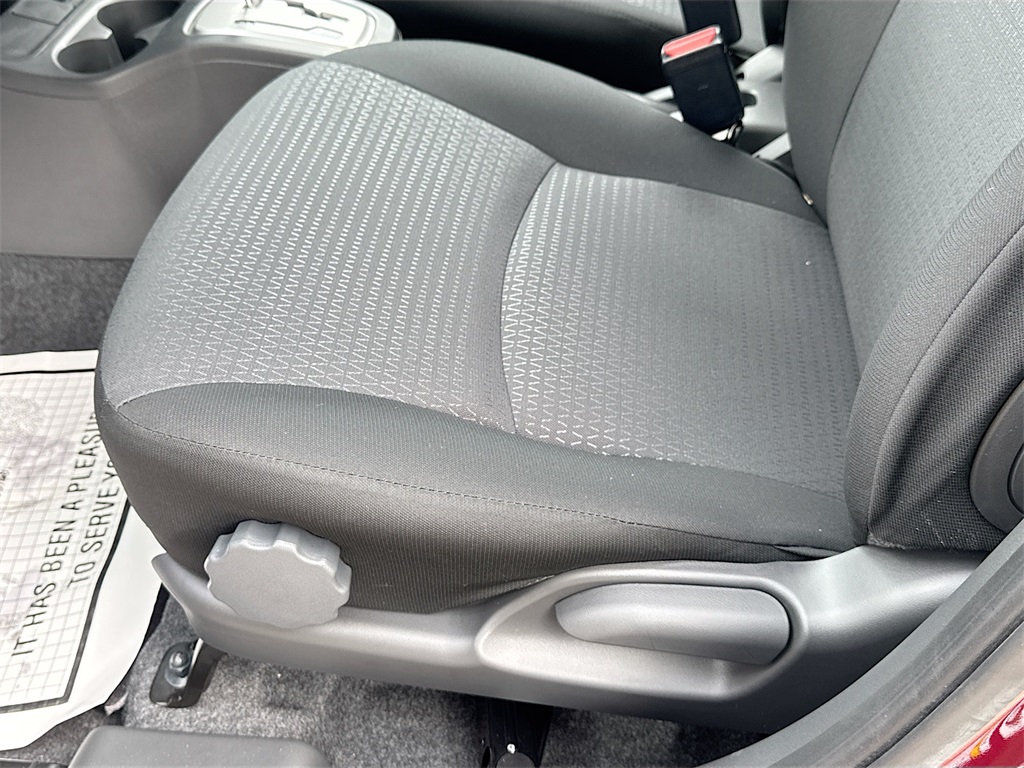 Vehicle image 28 of 30