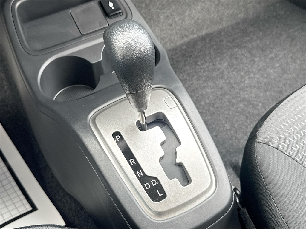 Vehicle image 24 of 30