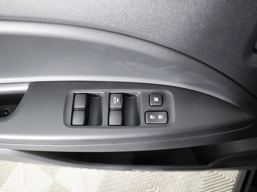 Vehicle image 31 of 39