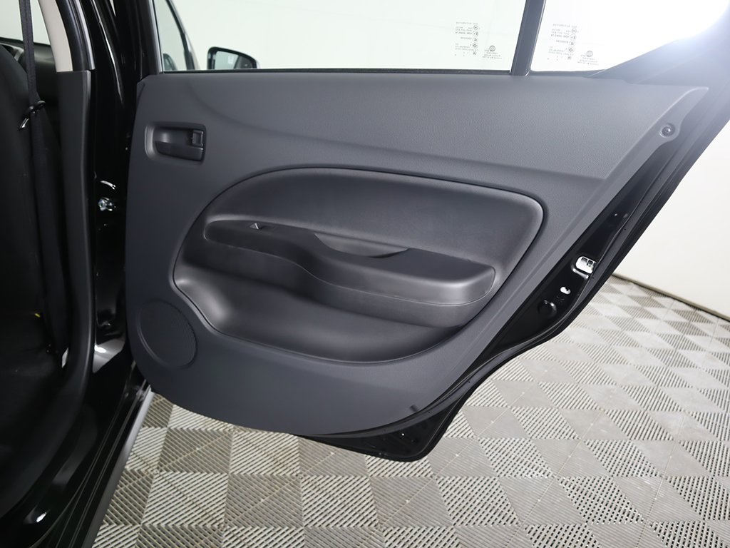 Vehicle image 23 of 39