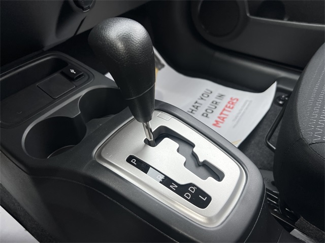 Vehicle image 21 of 28