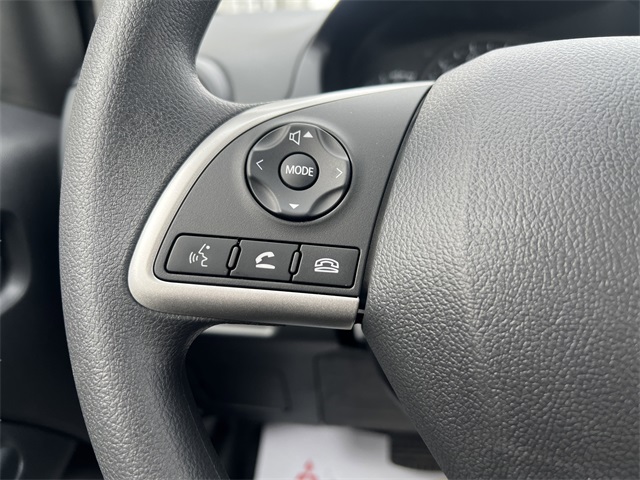 Vehicle image 25 of 28