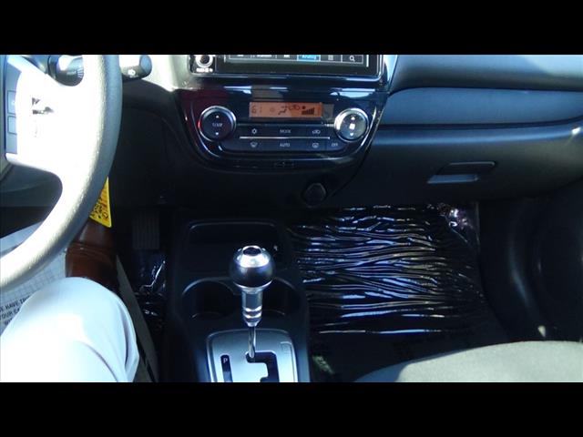 Vehicle image 23 of 25