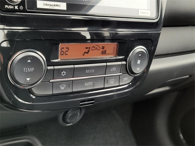 Vehicle image 18 of 22