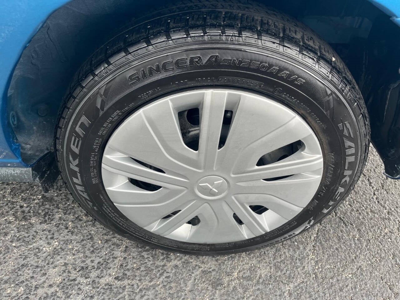 Vehicle image 31 of 45