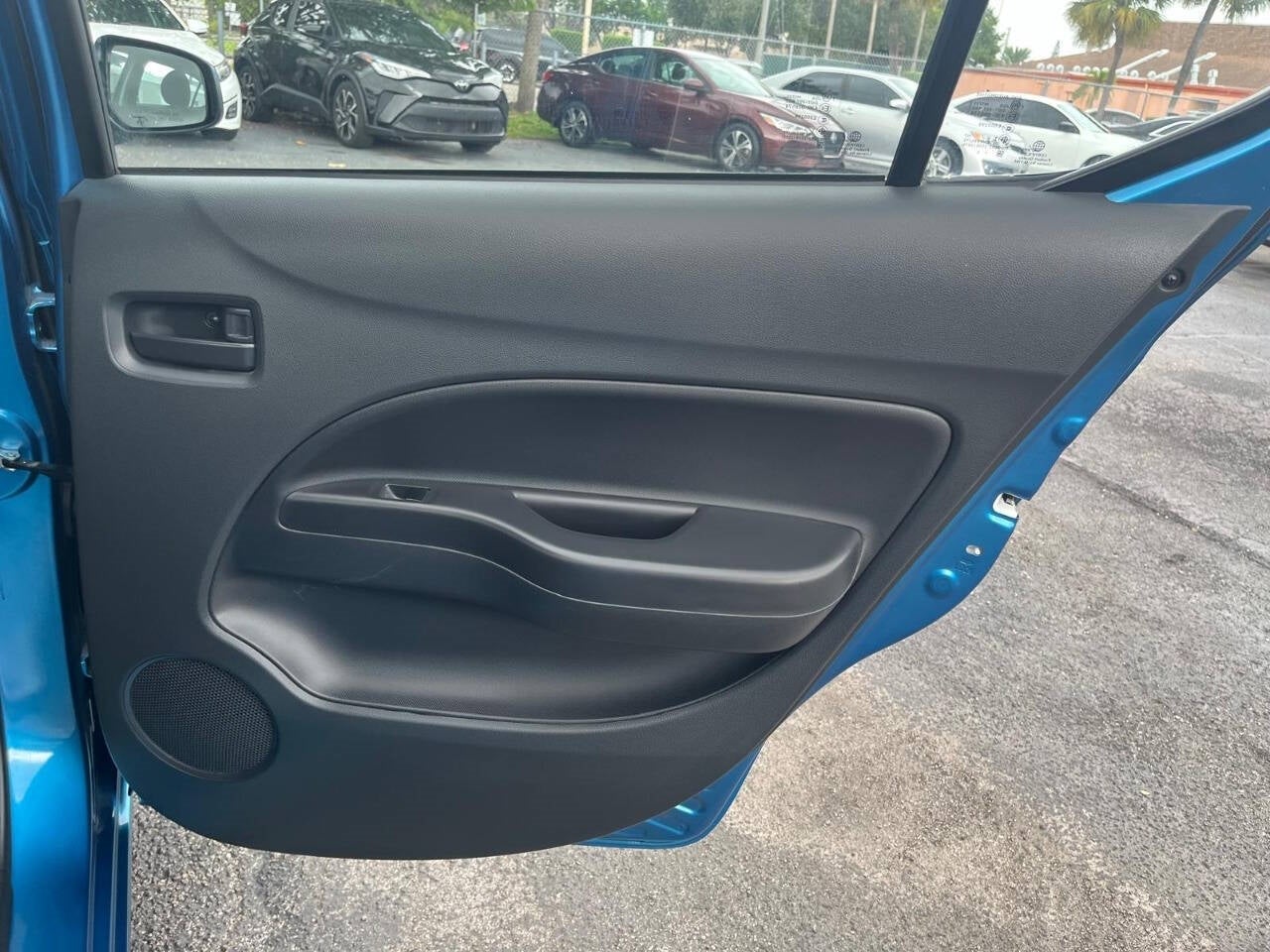 Vehicle image 25 of 45