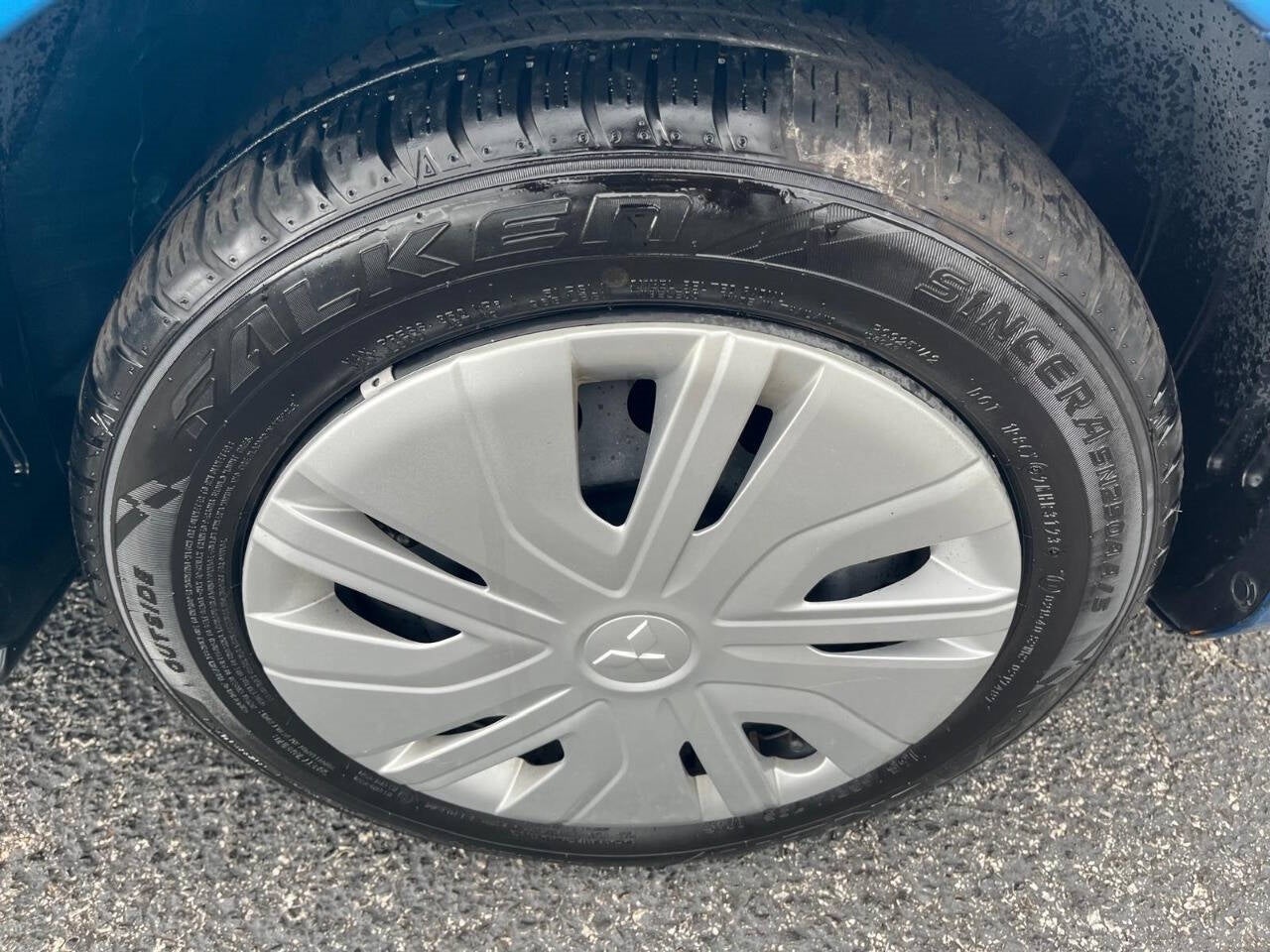 Vehicle image 36 of 45