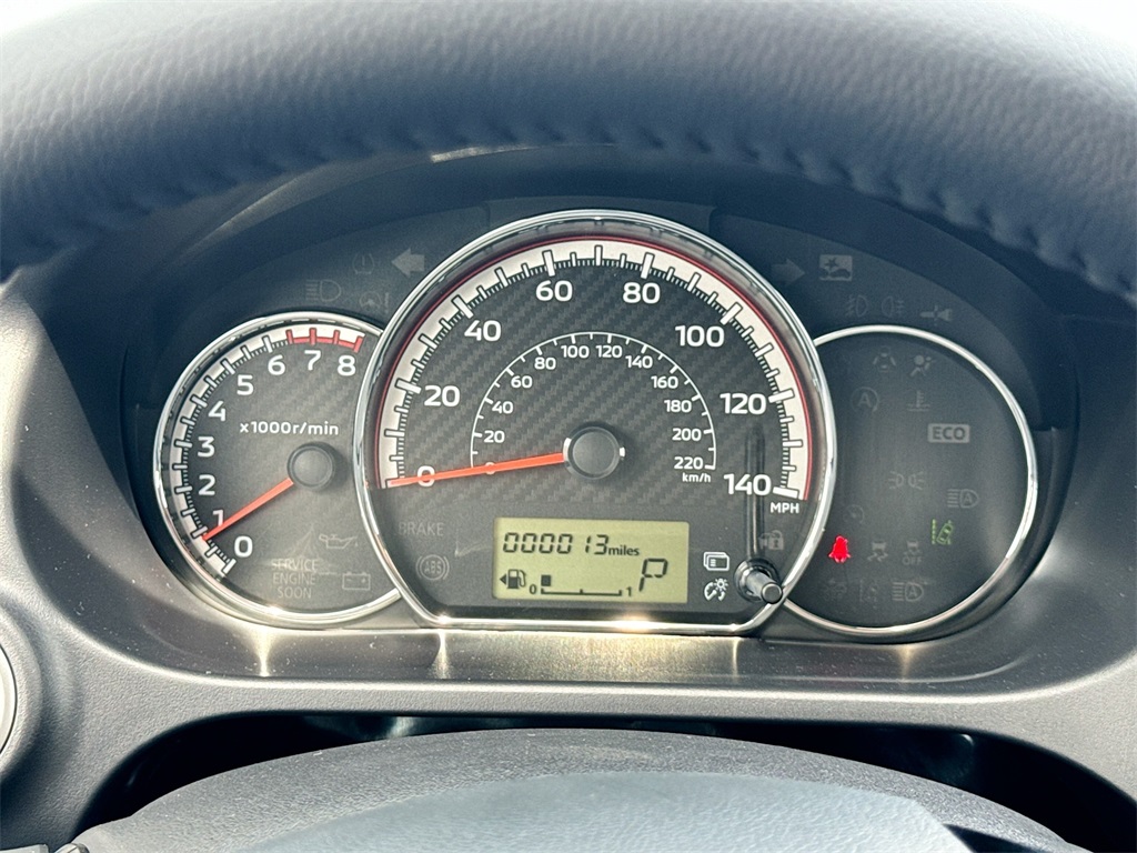 Vehicle image 21 of 30