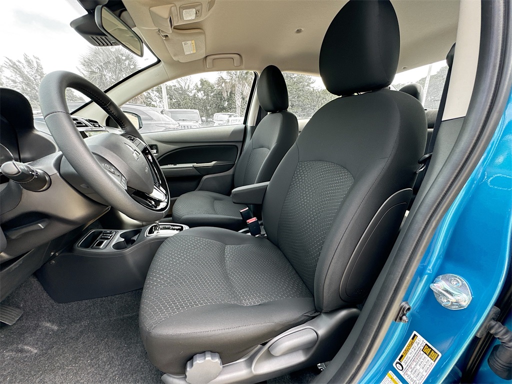 Vehicle image 14 of 30