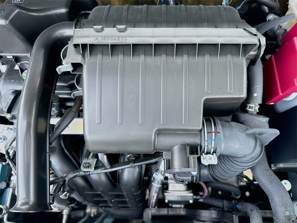 Vehicle image 9 of 30