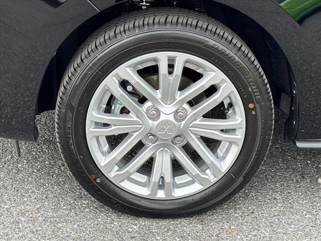 Vehicle image 9 of 18