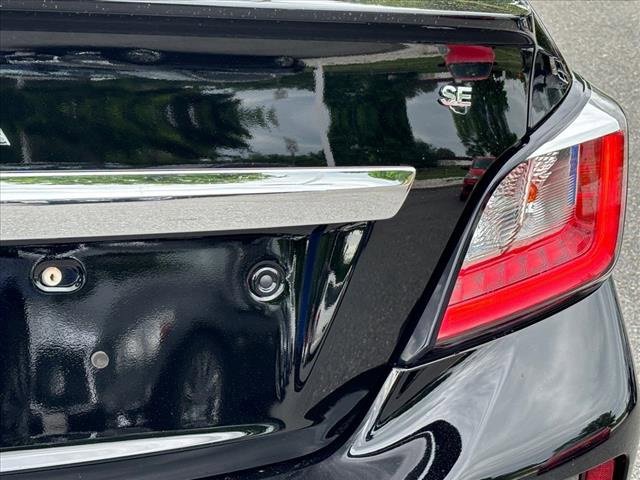 Vehicle image 6 of 18