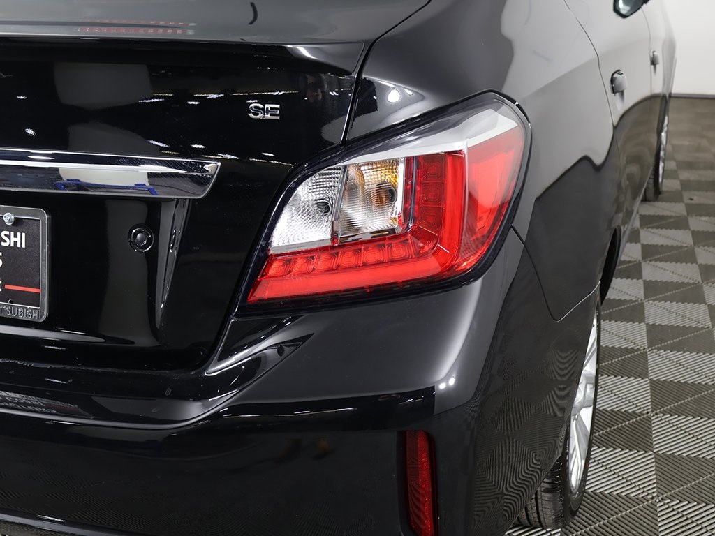 Vehicle image 17 of 40