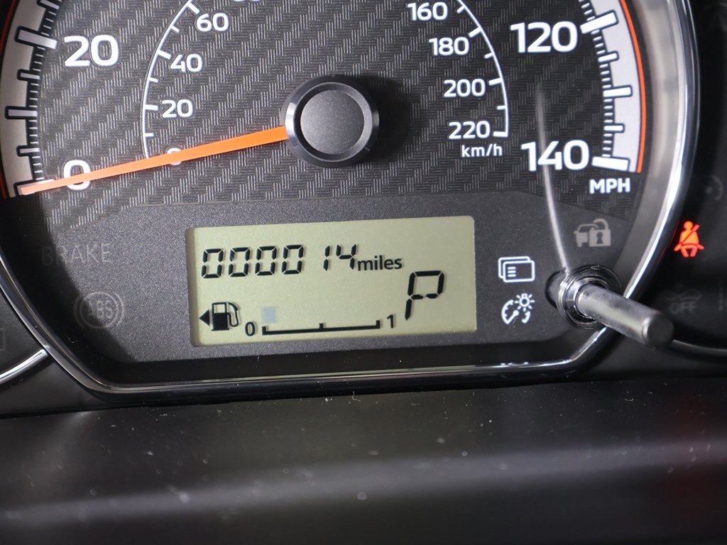 Vehicle image 36 of 40