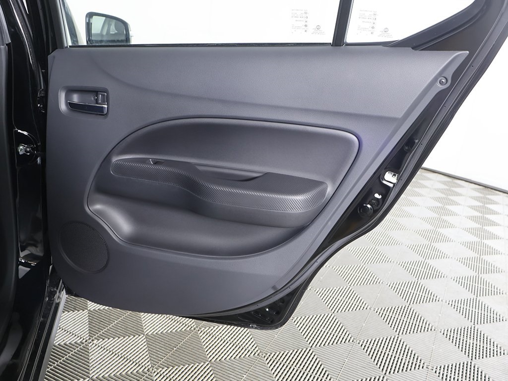 Vehicle image 24 of 40
