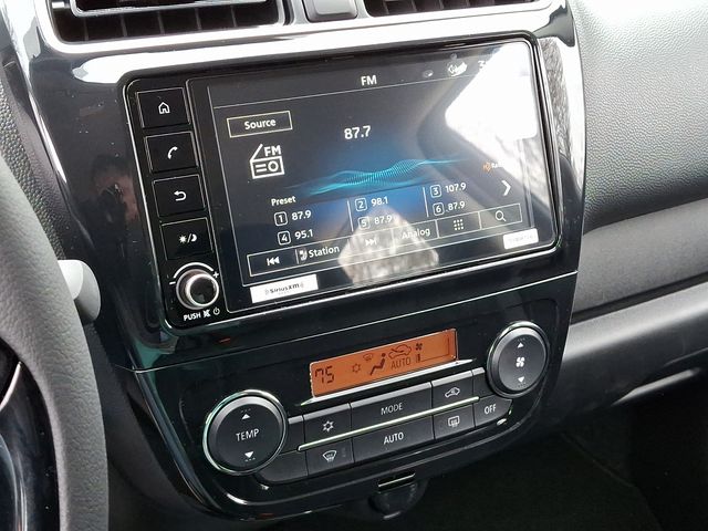 Vehicle image 8 of 11
