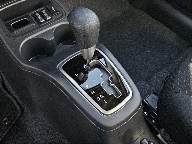 Vehicle image 18 of 20