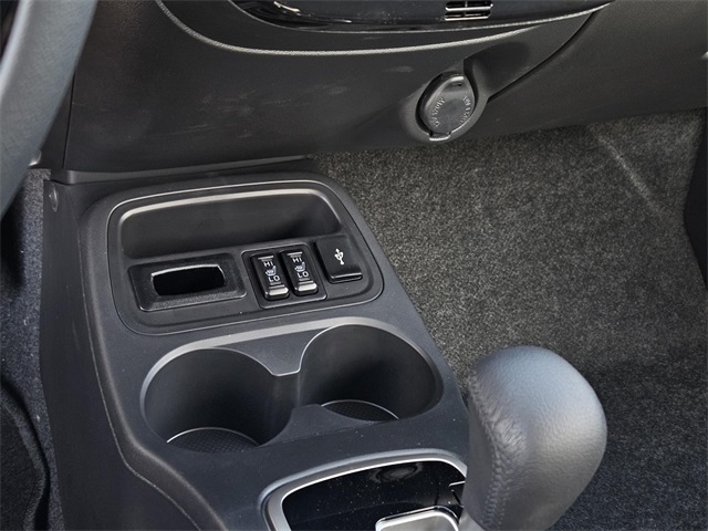 Vehicle image 17 of 20