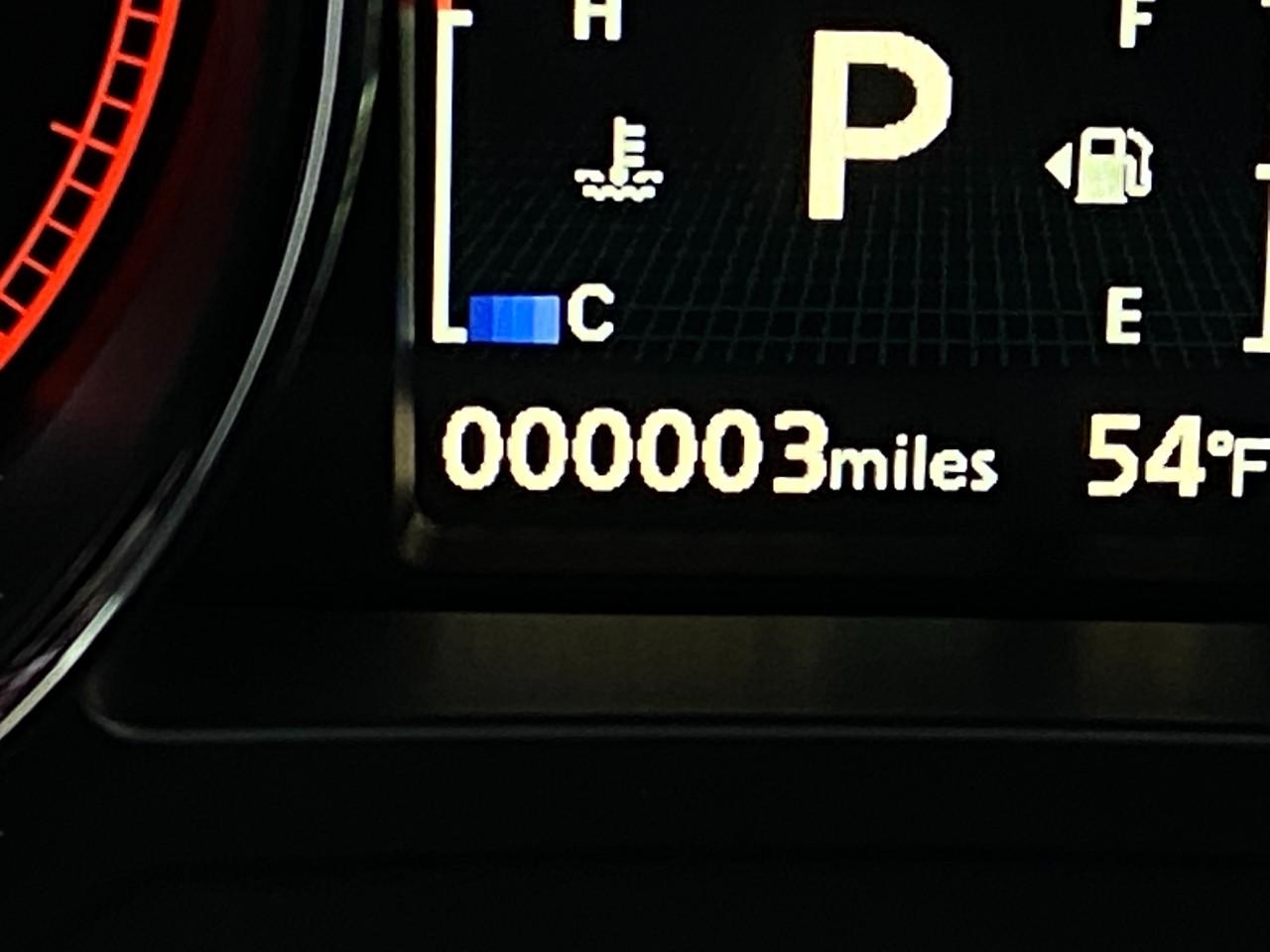 2024 Mitsubishi Outlander Sport ES Image 2 of 26