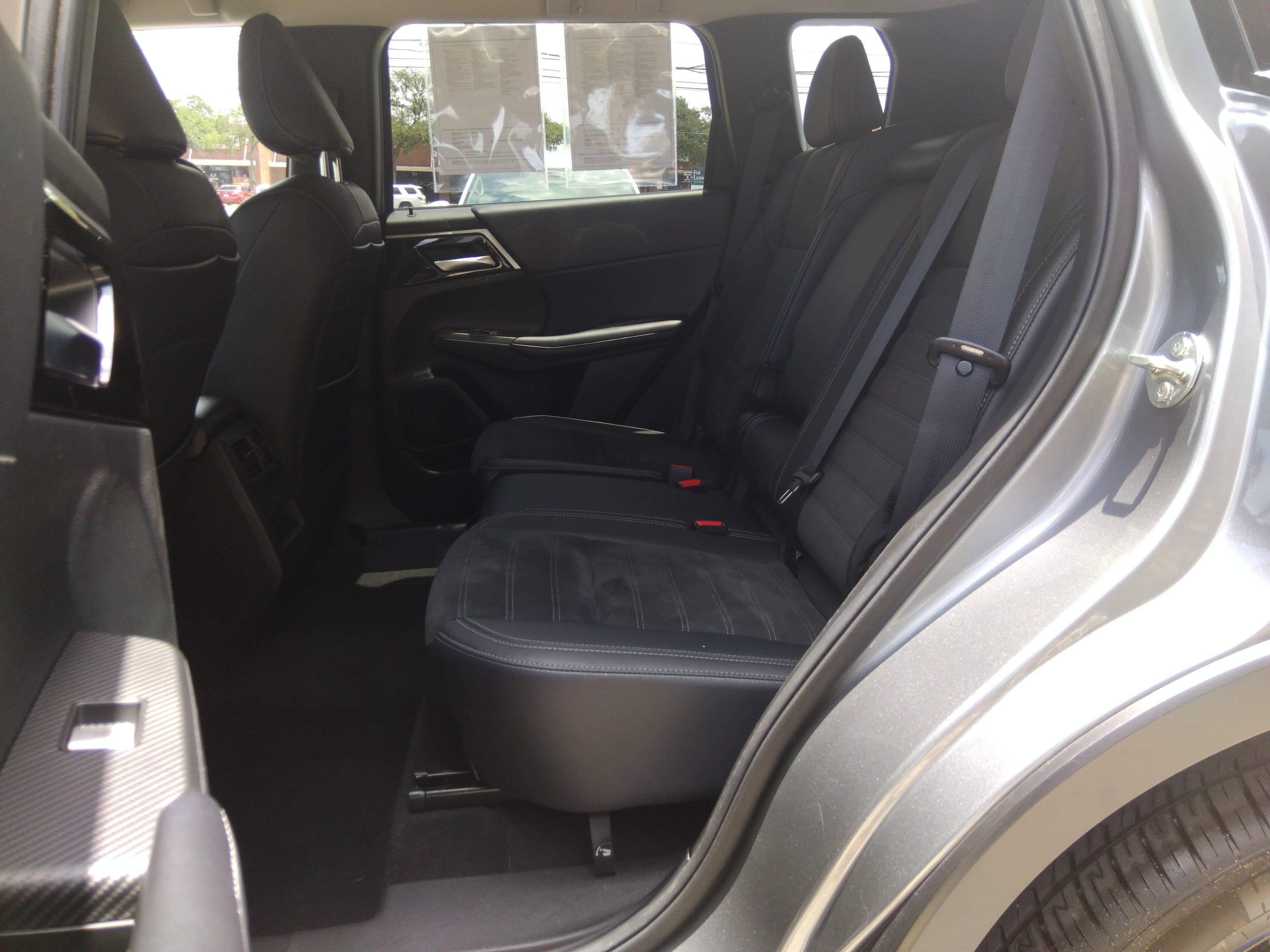 Vehicle image 12 of 25