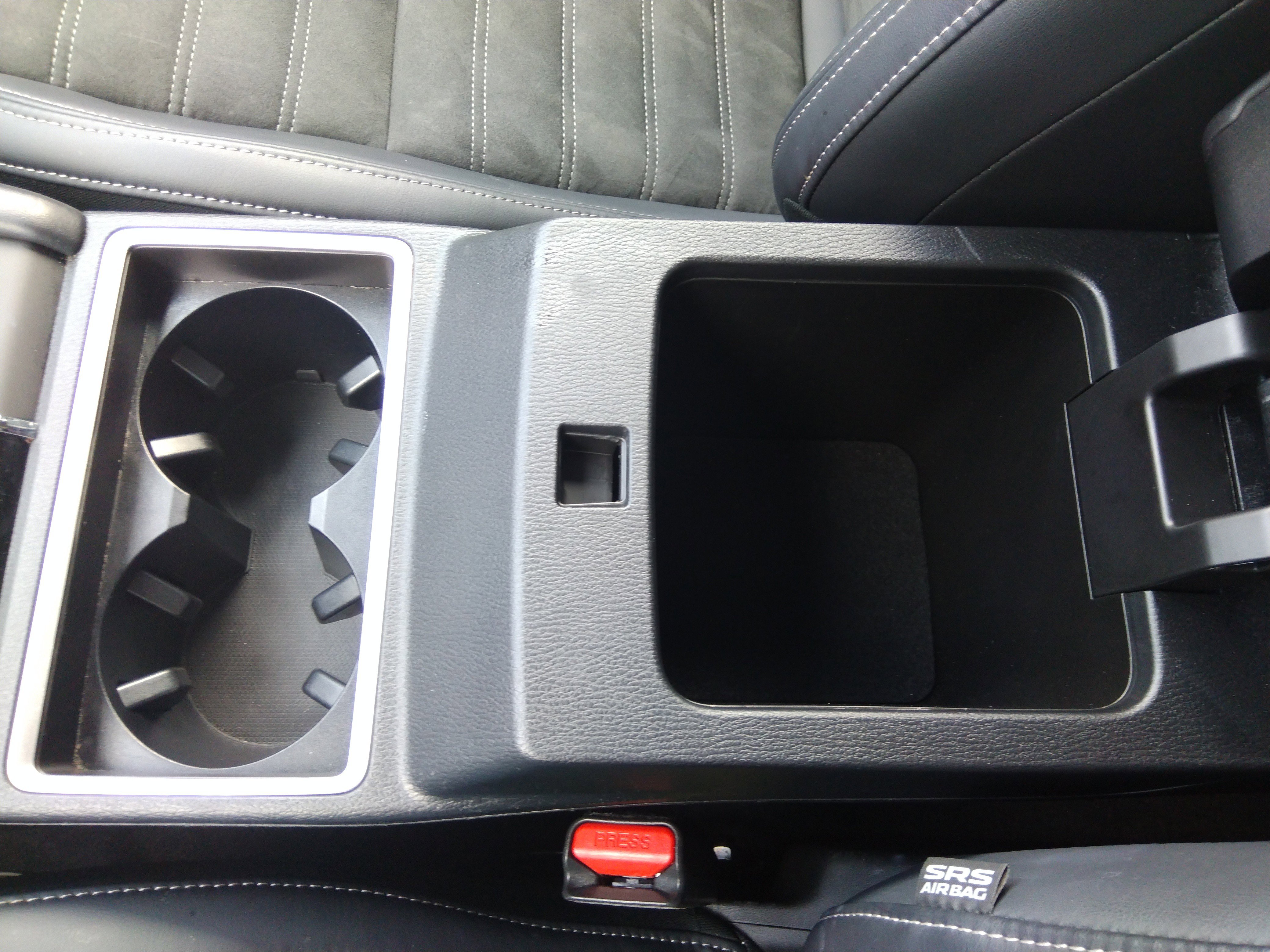 Vehicle image 23 of 25