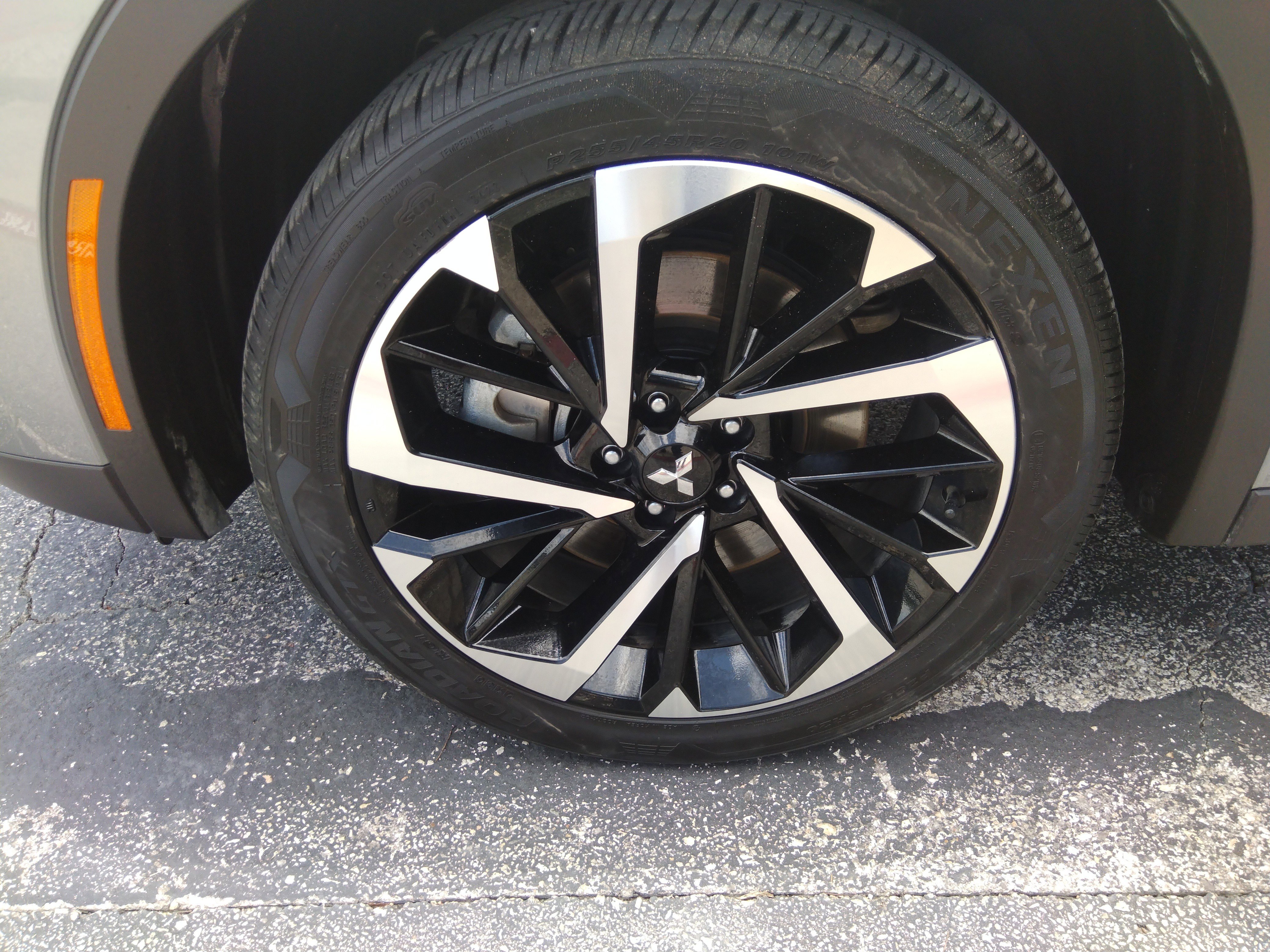 Vehicle image 9 of 25