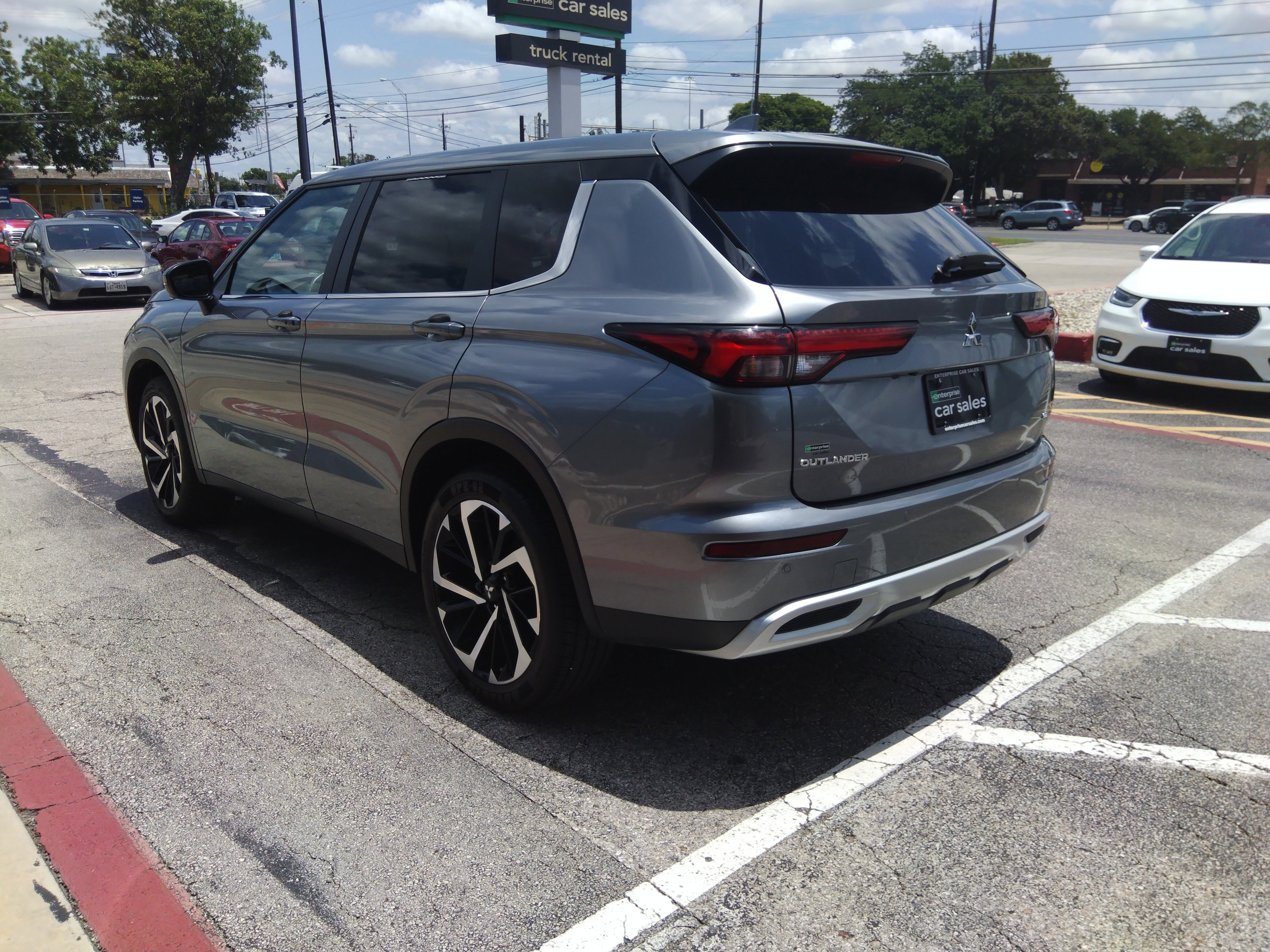 Vehicle image 7 of 25