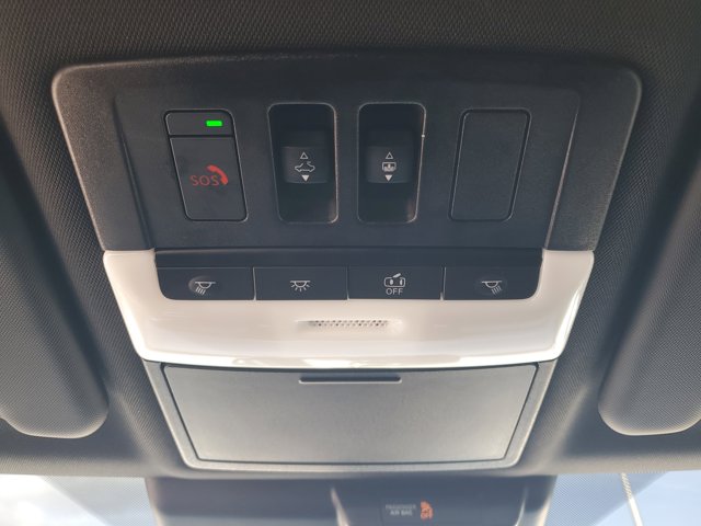 Vehicle image 20 of 31