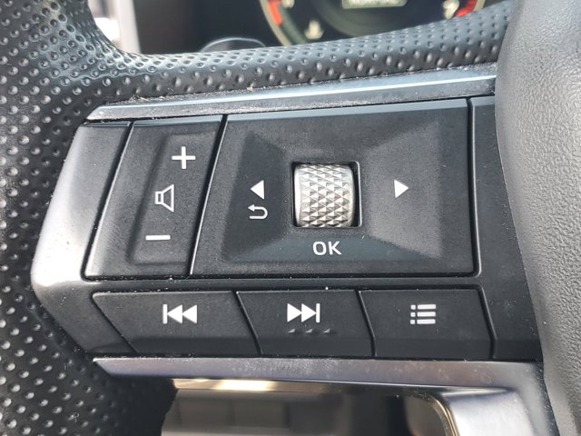 Vehicle image 28 of 31